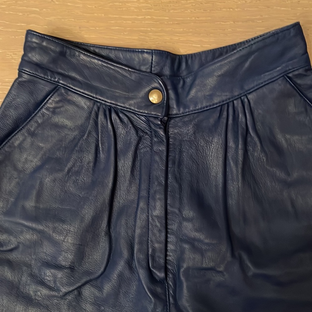 Leather bike shorts! OMG!